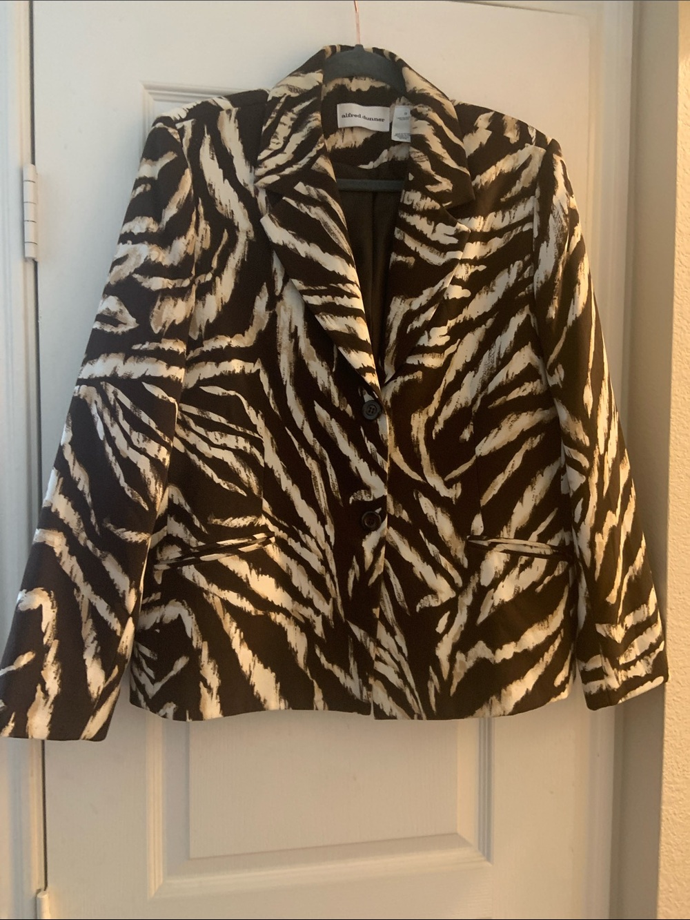Alfred Dunner Black & Cream Zebra-Print Blazer